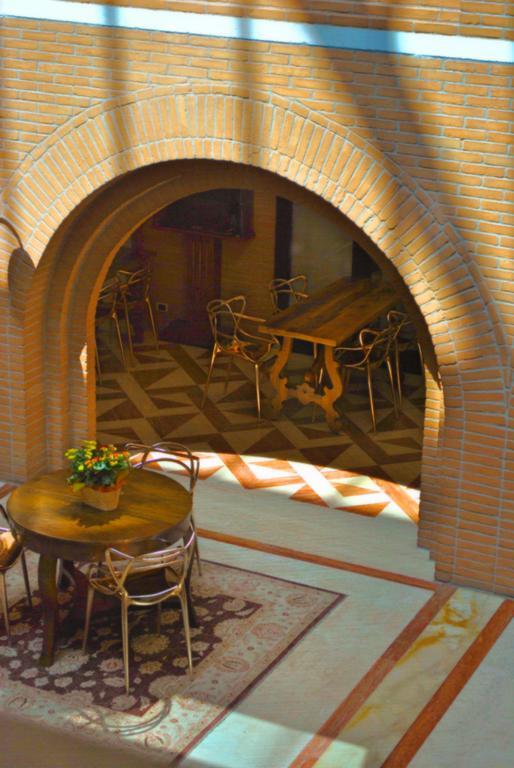 אאוסטה Hostellerie Du Cheval Blanc מראה חיצוני תמונה
