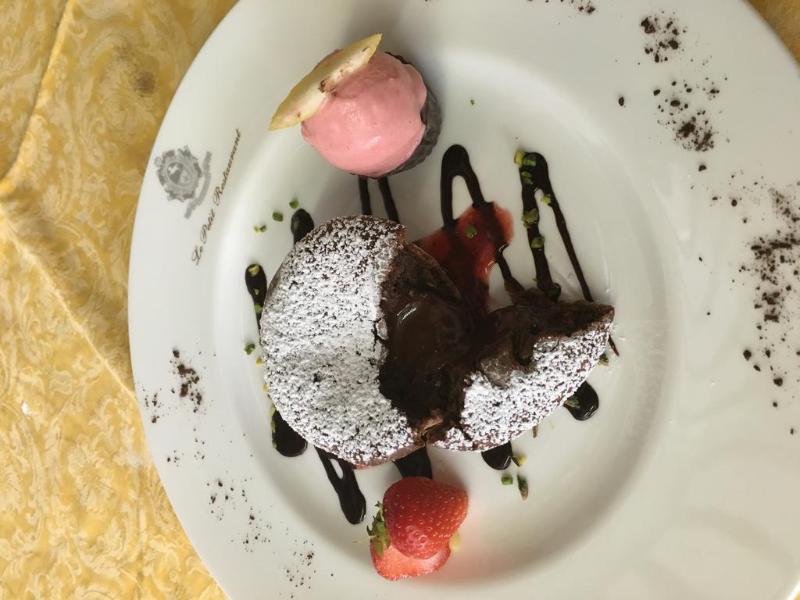 אאוסטה Hostellerie Du Cheval Blanc מראה חיצוני תמונה